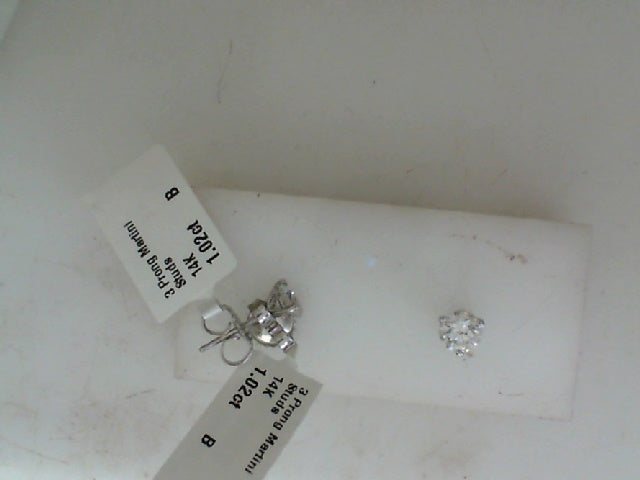 Diamond Stud Earring