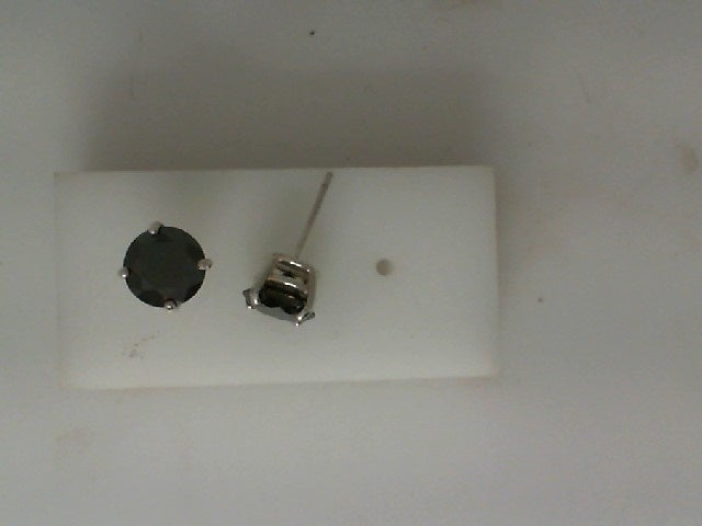 Diamond Stud Earring