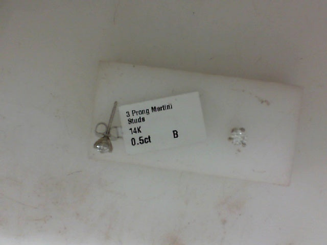 Diamond Stud Earring