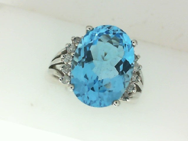 Men’s 14kt Yellow Gold Diamond Fashion Ring.