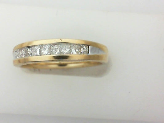 Diamond Wedding Bands  -  Women'
