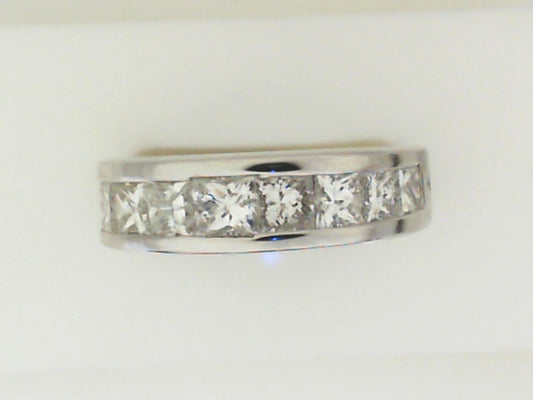 Diamond Wedding Bands  -  Women'