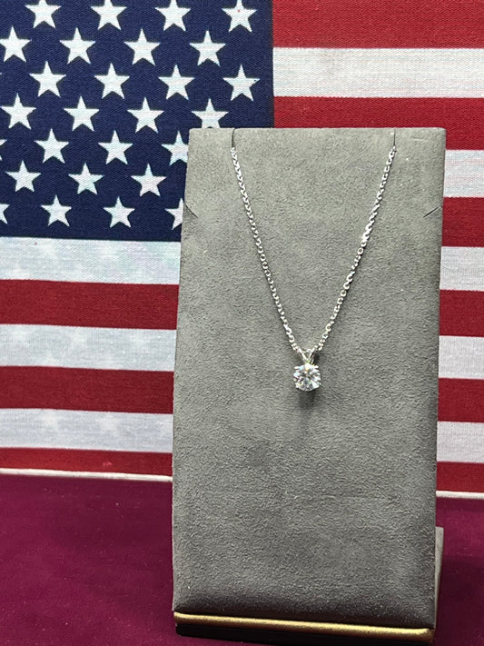 Round Diamond Pendant Solitaire