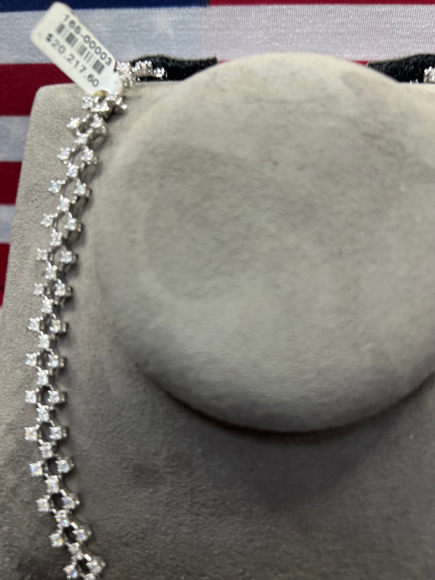 Lady’s 18kt White Gold Fancy Link Diamond Necklace.