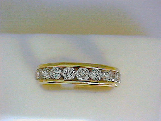 18kt Diamond Wedding Band
