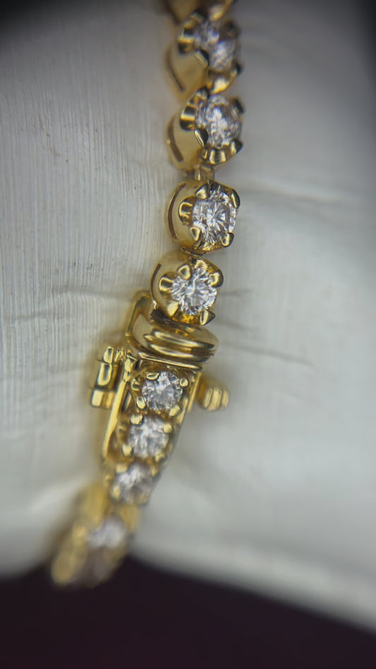 Lady’s 3.04ct Diamond Tennis Bracelet 18kt Yellow Gold